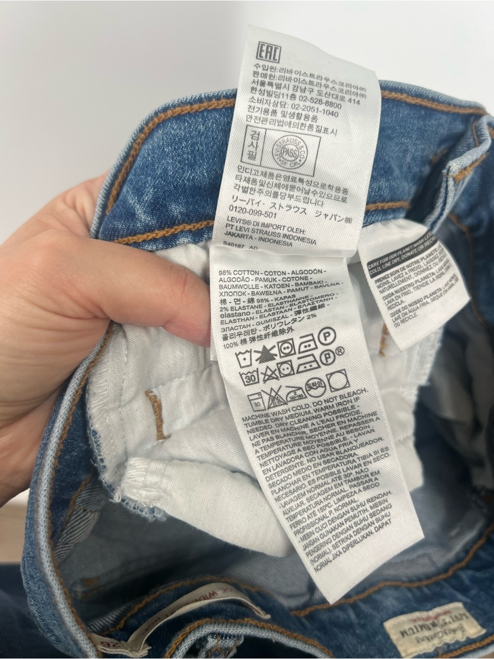 Levi’s Ribcage Wide Leg Crop Jeans High Rise - Picture 7 of 8
